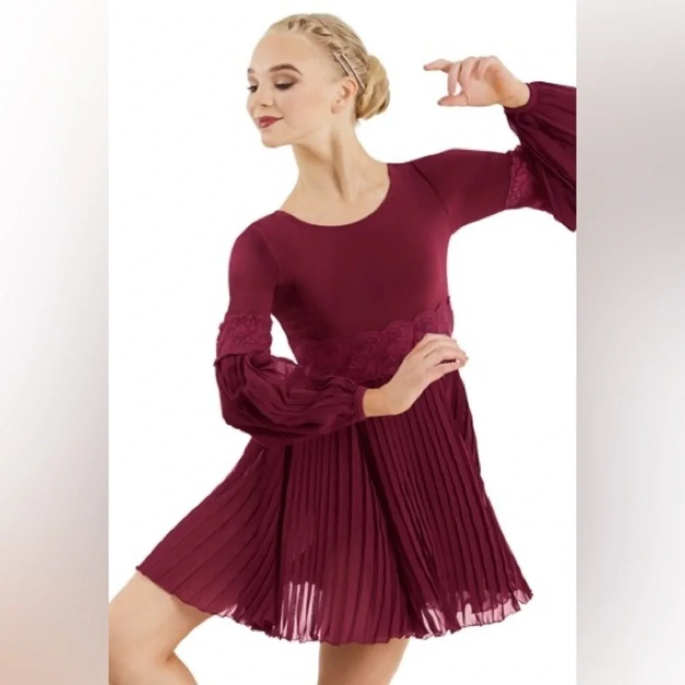 Weissman Pleated Poet Sleeve Dress